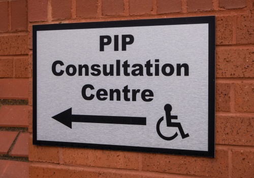 Kontrola stanu zdrowia świadczeniobiorców PIP. DWP wprowadziło ważne zmiany