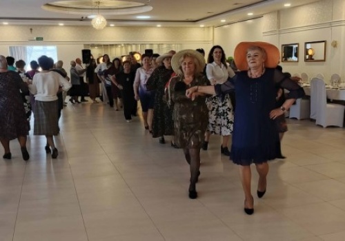 Międzypokoleniowa integracja w Rzgowie. Seniorzy i najmłodsi bawili się razem