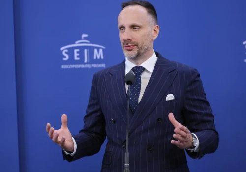 Janusz Kowalski opuszcza klub PiS. 