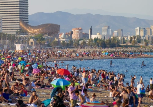 Nie tylko Barcelona i Rzym. Oto top kierunki wakacyjne maturzystów