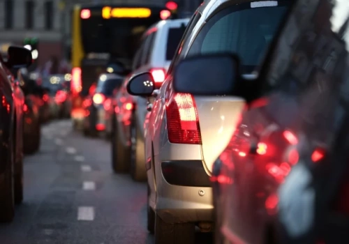 Wrocław ma coraz lepsze powietrze. Nie musi wyganiać starych aut z centrum