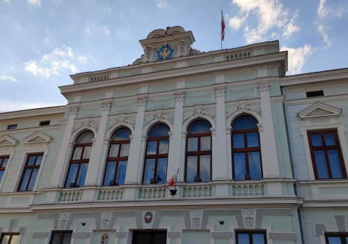 Spór w Sanoku eskaluje. Radny zawiadamia prokuraturę, a burmistrz odpowiada