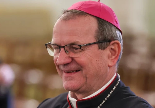 Krakowski PiS występuje przeciwko kard. Rysiowi? „Z tego będzie chryja”