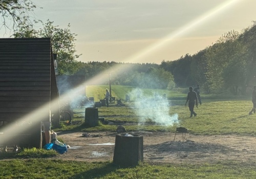 Tutaj piknik trwa od kwietnia do późnej jesieni. 
