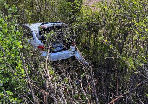 BMW w rowie. Kierowca został zaskoczony (ZDJĘCIA)