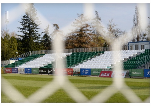 Jest zgoda na korzystanie z Zielonej Trybuny na stadionie Warty Poznań.