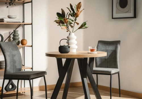 Klasyczne krzesła do salonu vs. designerskie modele - które wybrać do eklektycznej aranżacji?