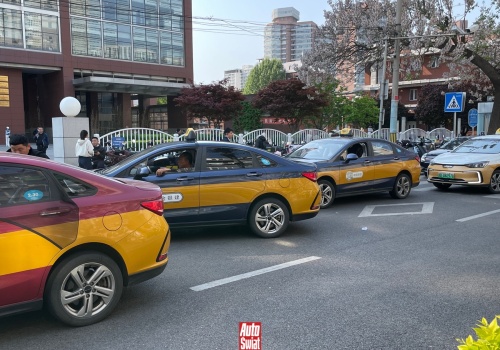 Chińscy taksówkarze nie sprzedali duszy Toyocie. Jeżdżą zupełnie innymi autami