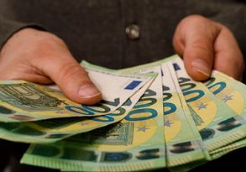 Szukają Polaków do pracy na lotnisku. Płacą w przeliczeniu 16 tys. zł