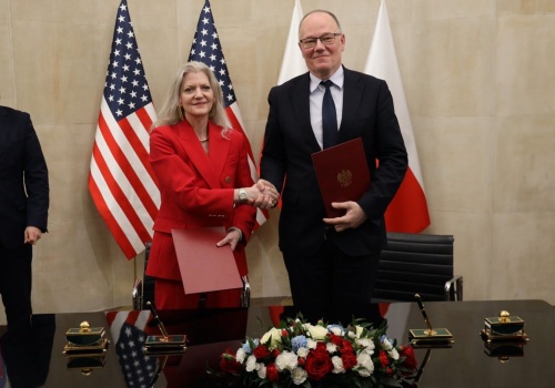 Dostawy LNG i partnerstwo surowcowe. Polska i USA zacieśniają współpracę