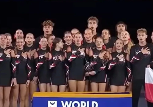 To nagranie będzie hitem! Tak polskie cheerleaderki odśpiewały „Mazurka Dąbrowskiego”