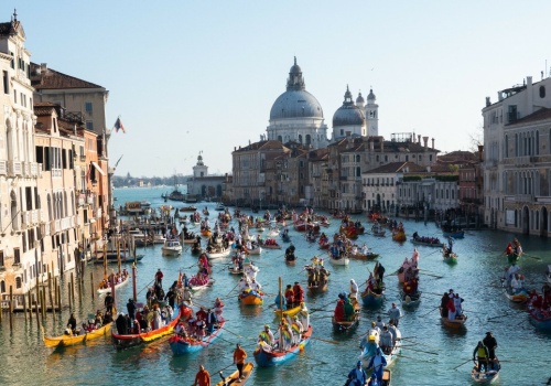 Jury Biennale Sztuki w Wenecji podało się do dymisji, inauguracja odwołana