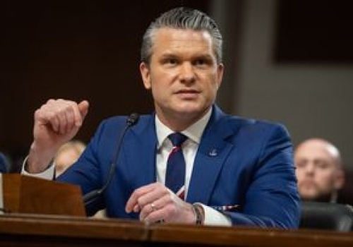 Administracja USA omija Kongres? Narasta spór o wojnę z Iranem