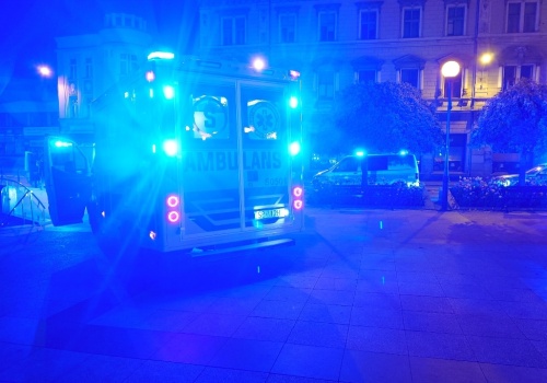 Z ostatniej chwili: Akcja służb w centrum miasta. Ranne dwie osoby! – foto