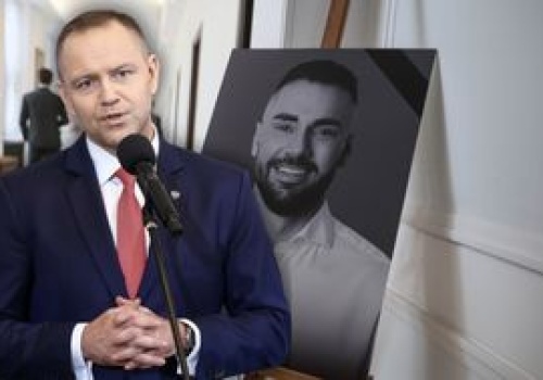Litewka miał partyjny zakaz? Zaskakujące wyznanie Nawrockiego