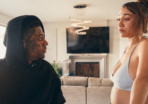 Blueface poniża i zdradza ciężarną dziewczynę, ale płaci jej za to 12 tys. dolarów