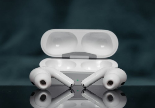 Zupełnie nowe AirPods Ultra. Te słuchawki doczekają się wbudowanej kamery
