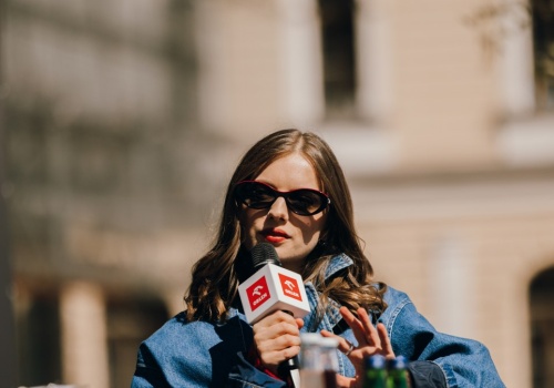 Klarnet, który zmienił wszystko. Weronika Humaj o filmie, muzyce i życiu poza kamerą