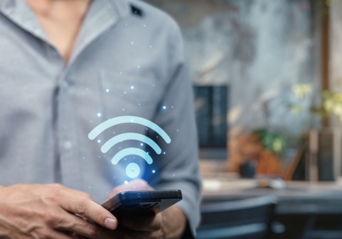 Jak działa internet w twoim telefonie? Od Wi-Fi do 5G