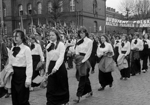 Pochodów nie będzie. Święto Pracy wczoraj i dziś