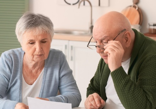 Dodatkowe pieniądze dla seniorów. ZUS wyśle im w maju bez wniosku 366,68 zł