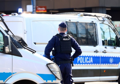 25-latka goniła z nożem grupę młodzieży
