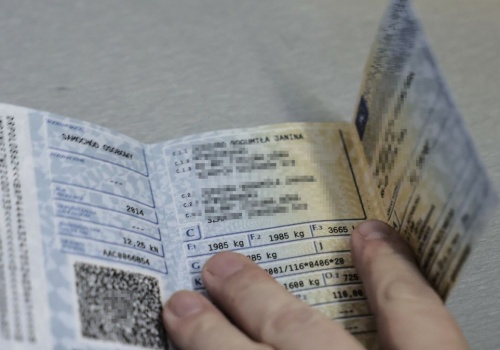 Dowód rejestracyjny do likwidacji. Ministerstwo Cyfryzacji podało termin
