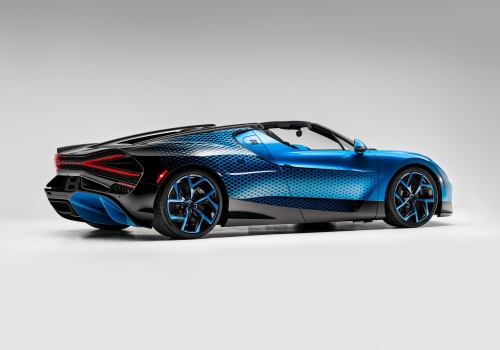Bugatti W16 Mistral Fly Bug. Unikatowy roadster, który naśladuje ważkę