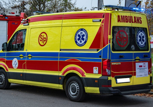Tragiczny wypadek na lotnisku w Lesznie. Nie żyje spadochroniarz
