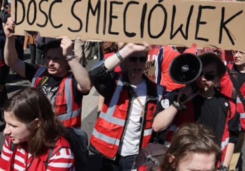 Obchody Święta Pracy. Zandberg: „Normą jest wyzysk”