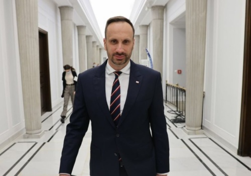 Janusz Kowalski odchodzi z PiS i uderza w partię