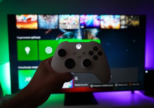 Hitowy Xbox Series X w niskiej cenie! W zestawie aż dwa pady