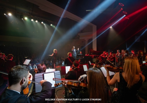 Jacek Kachel zaprasza w podróż do roku 1951. Wyjątkowy koncert w Bielskim Centrum Kultury