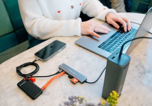Szybkie ładowanie USB-C: dlaczego nie każdy przewód działa?
