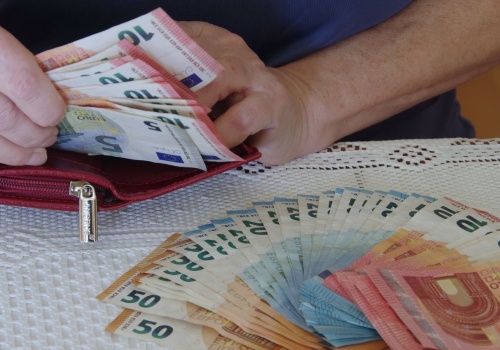 Niemcy szukają Polaków do pracy. Oferują zarobki nawet 16 tys. zł miesięcznie