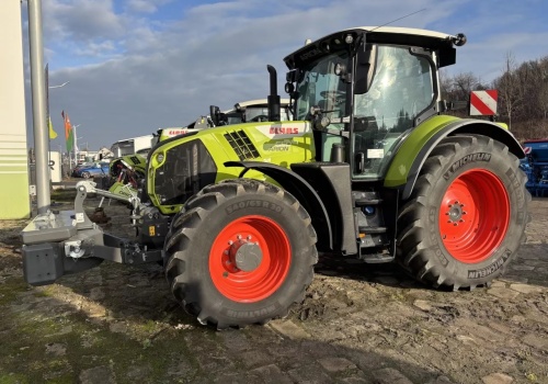 Używany Claas Arion 650 C-Matic wygrał z nowym. Kluczowa była jedna liczba
