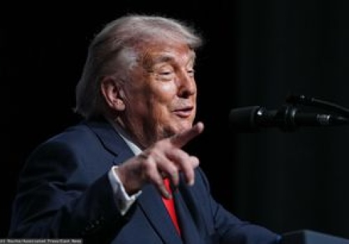 Trump zapowiada cła na auta z UE. Komisja Europejska odpowiada
