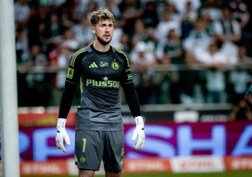 Kacper Tobiasz na radarze angielskiego klubu. Wielka szansa przed Polakiem