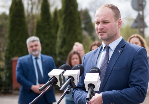 Niedźwiedź podszedł pod przedszkole…