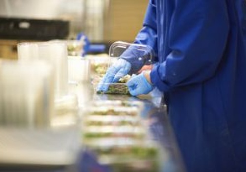 Producent sałatek zamyka zakład i zwalnia całą załogę. Tłumaczy, dlaczego