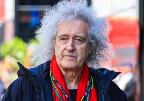 Brian May kontra rada parafialna. Kwiatowa inicjatywa gitarzysty Queen zablokowana