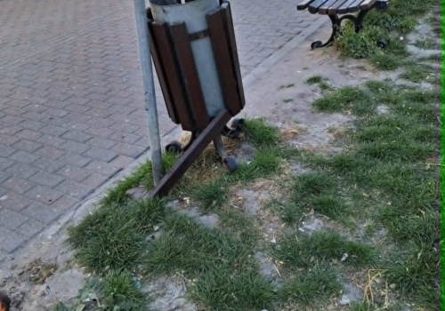 Wandale niszczą wspólną przestrzeń w Zamościu. Miasto apeluje o odpowiedzialność