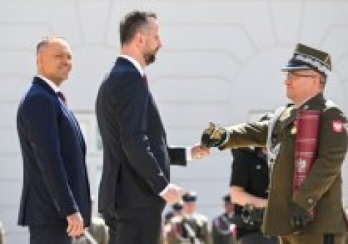 Prezydent wręczył nominacje generalskie. 