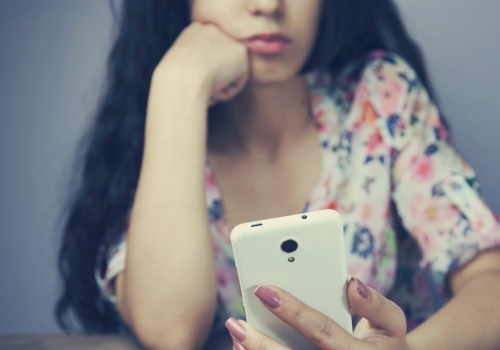 Życie bez social mediów. Czy usunięcie TikToka nas uszczęśliwi?