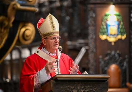 Abp Tadeusz Wojda zaapelował do rządu o dialog ws. edukacji zdrowotnej