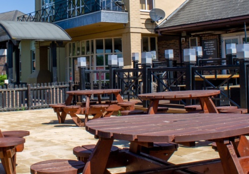 Kultowa sieć pub-restaurant znika z głównych ulic. 3800 osób do zwolnienia