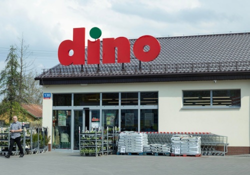 Dino kusi klientów, tylko 4,50 zł za litr. Polacy muszą się spieszyć, czas tylko do wtorku