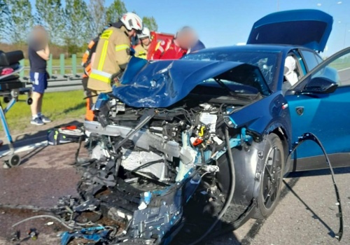 Kolejny dziś wypadek na ekspresówce. Trwa akcja ratunkowa, lądował śmigłowiec