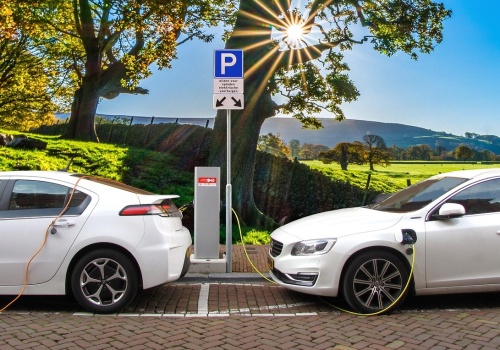 Państwo zachęcało Polaków do elektryków, a potem zatrzasnęło drzwi. Budżet wyczerpany trzy miesiące przed czasem