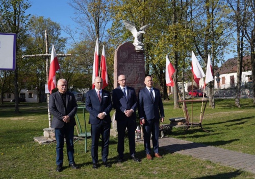 80. rocznica pacyfikacji Wąwolnicy. Komuniści spalili wieś na Lubelszczyźnie